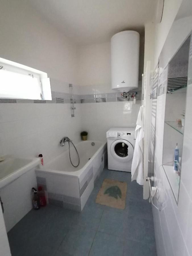 Ferienwohnung Dobo13 Balatonboglár Exterior foto